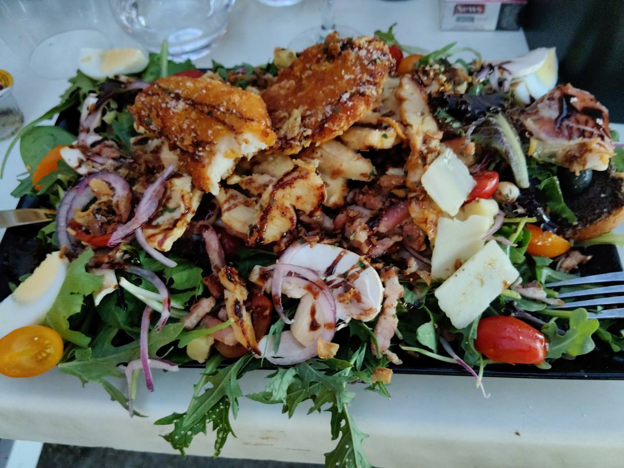 Grande salade composée du chef